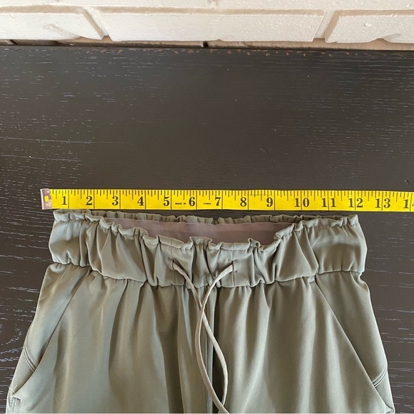 Lululemon Stretch High-Rise Jogger Womens 2 Dark Olive Full Length Athleisure - Picture 7 of 9